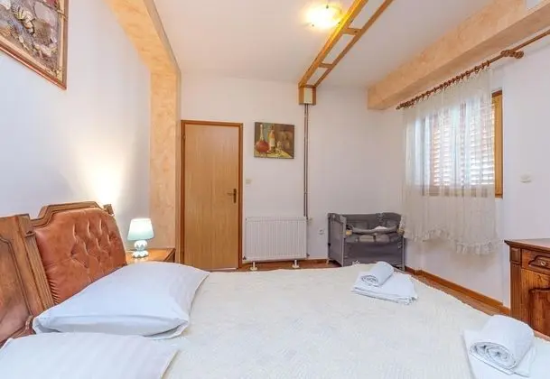 Family Villa, Birden Çok Yatak, Bahçeli (Pool & Fun House Betiga 1 with gym)