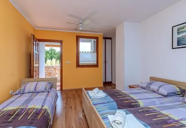 Family Villa, Birden Çok Yatak, Bahçeli (Pool & Fun House Betiga 1 with gym)