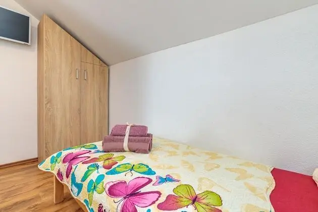 Family Ev, Birden Çok Yatak, Bahçeli (Pool House Klara With Sauna)