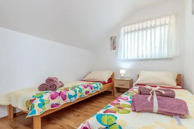 Family Ev, Birden Çok Yatak, Bahçeli (Pool House Klara With Sauna)