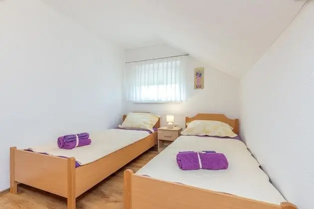 Family Ev, Birden Çok Yatak, Bahçeli (Pool House Klara With Sauna)