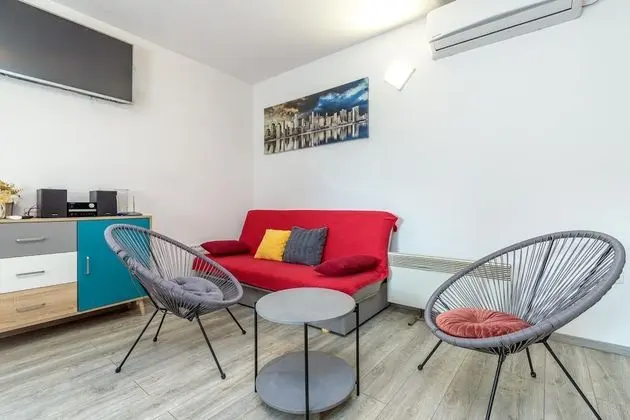 Family Ev, Birden Çok Yatak, Bahçeli (Pool House Klara With Sauna)