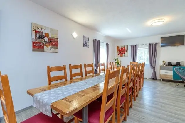 Family Ev, Birden Çok Yatak, Bahçeli (Pool House Klara With Sauna)