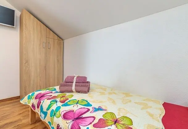 Family Ev, Birden Çok Yatak, Bahçeli (Pool House Klara With Sauna)