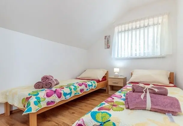 Family Ev, Birden Çok Yatak, Bahçeli (Pool House Klara With Sauna)