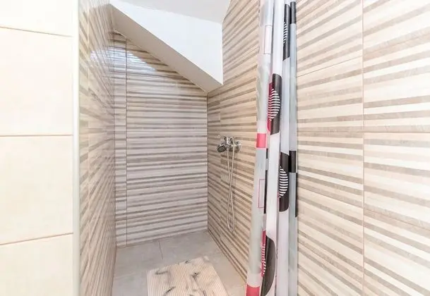 Family Ev, Birden Çok Yatak, Bahçeli (Pool House Klara With Sauna)