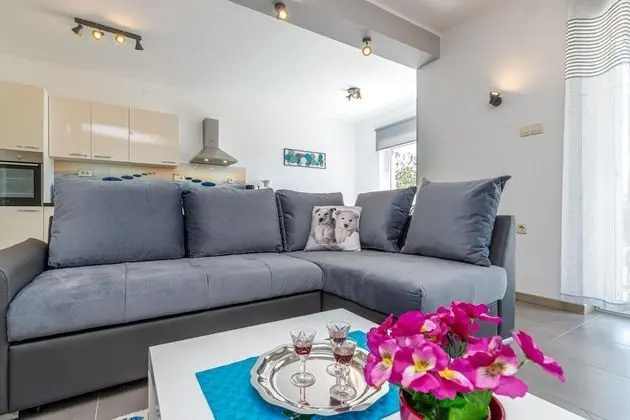 Family Villa, Birden Çok Yatak, 2 Banyolu, Bahçeli (Pool Villa Maro In Nature)