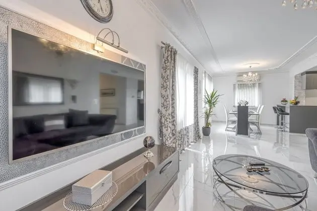 Family Villa, Birden Çok Yatak, Buzdolabı ve Mikrodalga, Bahçeli (Pool Villa Relax)