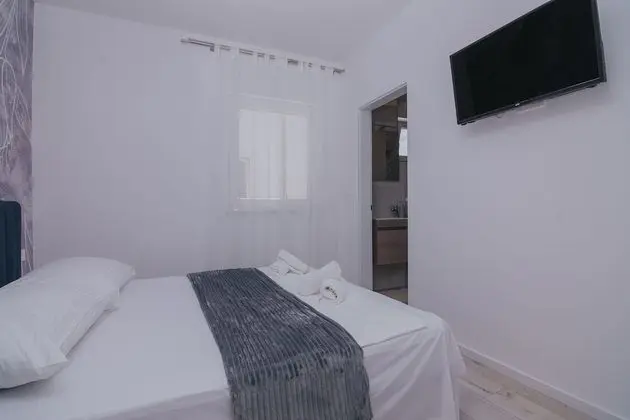 Superior Apart Daire, 2 Yatak Odası, Teras (B1)