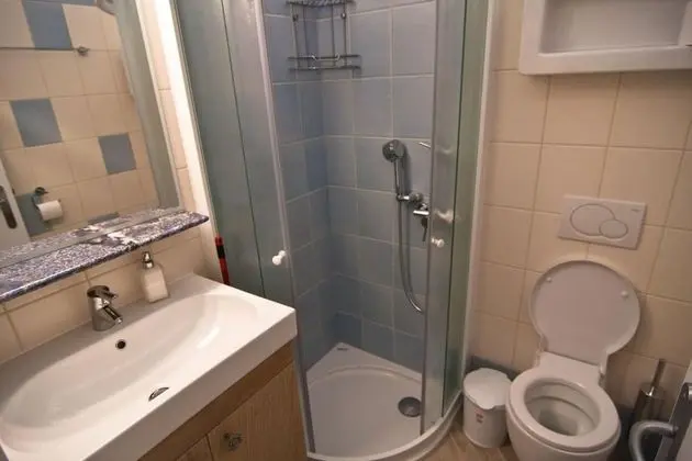 Honeymoon Apart Daire, 1 Çift Kişilik Yatak, Bahçeli (Pool Studio Debeli Rtič 1)