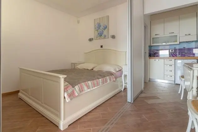 Honeymoon Apart Daire, 1 Çift Kişilik Yatak, Bahçeli (Pool Studio Debeli Rtič 1)