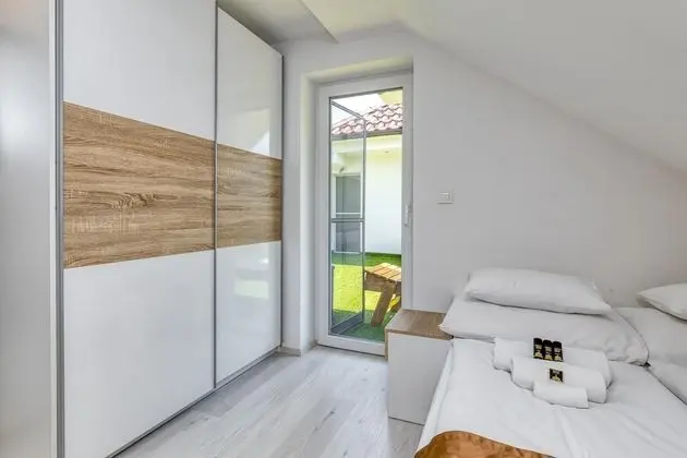 Family Villa, Birden Çok Yatak, 2 Banyolu, Bahçeli (Pool & Whirlpool Villa Art-Pe Four)