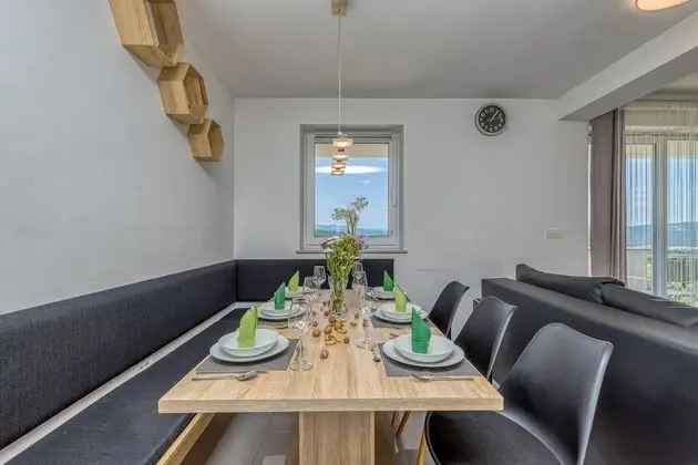 Family Villa, Birden Çok Yatak, 2 Banyolu, Bahçeli (Pool & Whirlpool Villa Art-Pe Four)