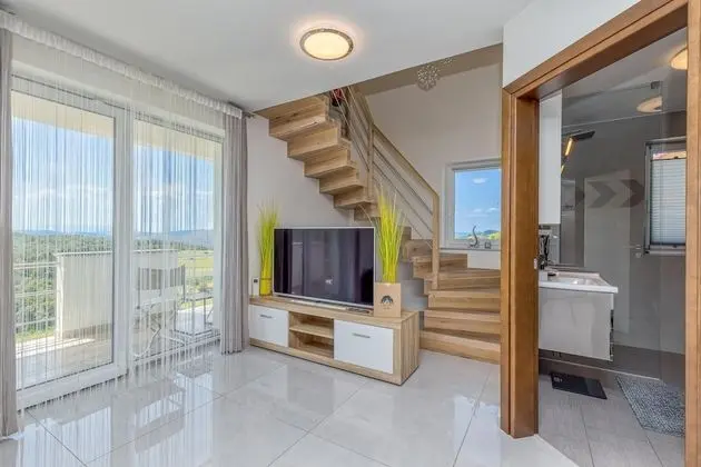 Family Villa, Birden Çok Yatak, 2 Banyolu, Bahçeli (Pool & Whirlpool Villa Art-Pe Four)