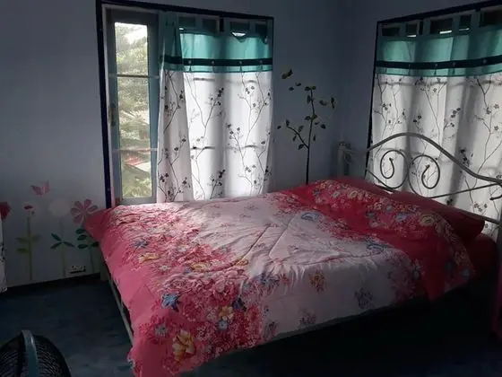 Standard Double Room (Chompoo)