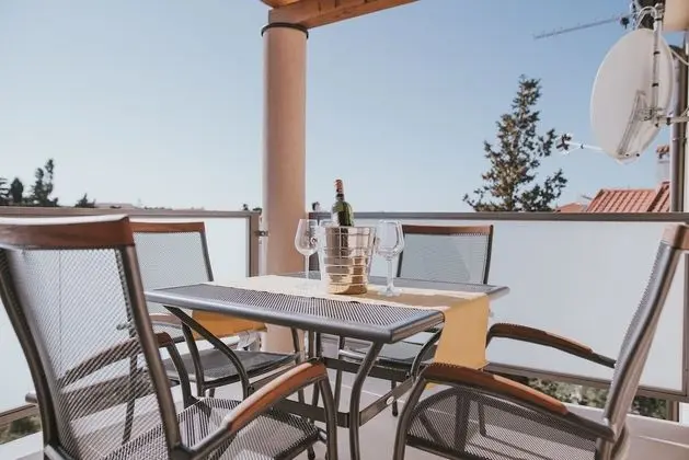 One-Bedroom Apartment with Terrace