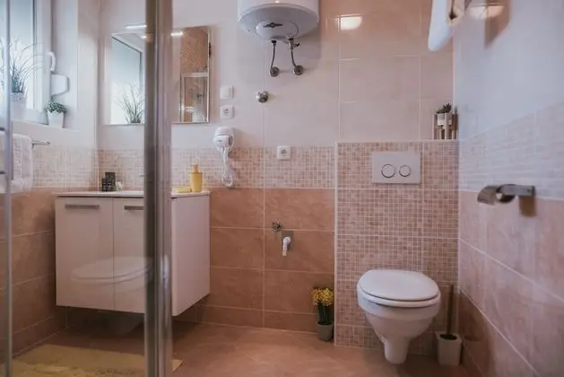 One-Bedroom Apartment with Terrace