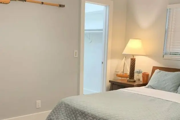 Ev (Chapel Hill - Poolside Retreat II)