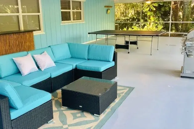 Ev (Chapel Hill - Poolside Retreat II)