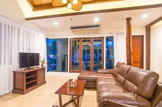 Luxury Villa, 3 Yatak Odası, Göl Manzaralı, Göl Kenarı