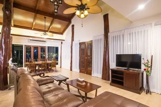 Luxury Villa, 3 Yatak Odası, Göl Manzaralı, Göl Kenarı