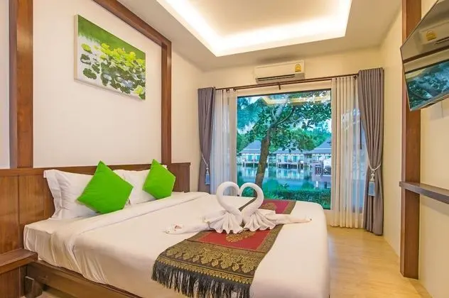 Luxury Villa, 3 Yatak Odası, Göl Manzaralı, Göl Kenarı