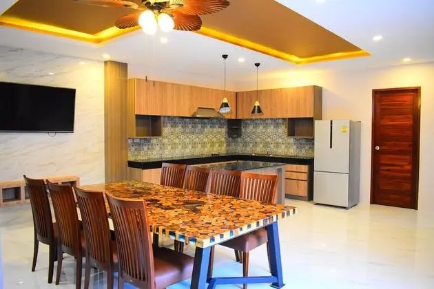 4-Bedroom Grand Pool Villa