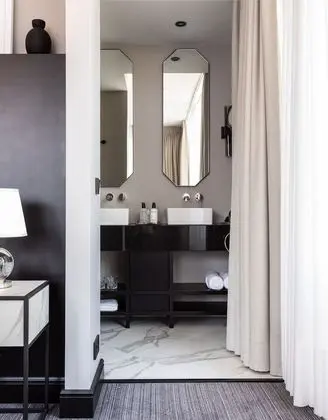Luxury Tek Büyük Yataklı Oda