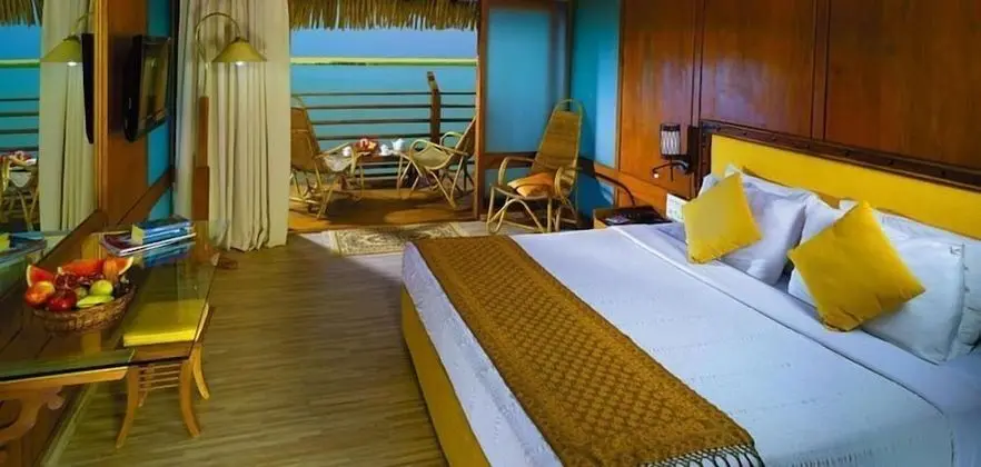 Floating cottage double