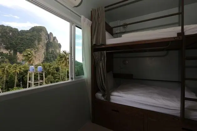 Mixed 8 Beds Dorm