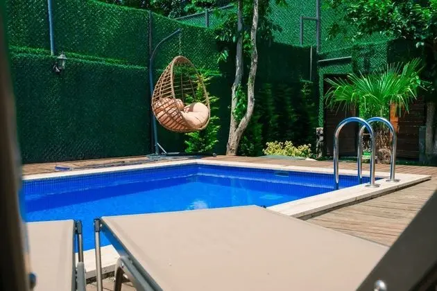 Havuzlu Bungalov