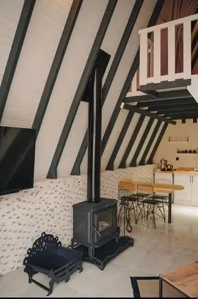 Pop Suit Bungalow