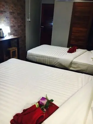 Twin Room with Shower