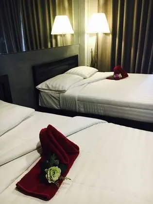 Twin Room with Shower
