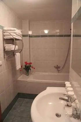 Standard Büyük Yataklı Tek Kişilik Oda
