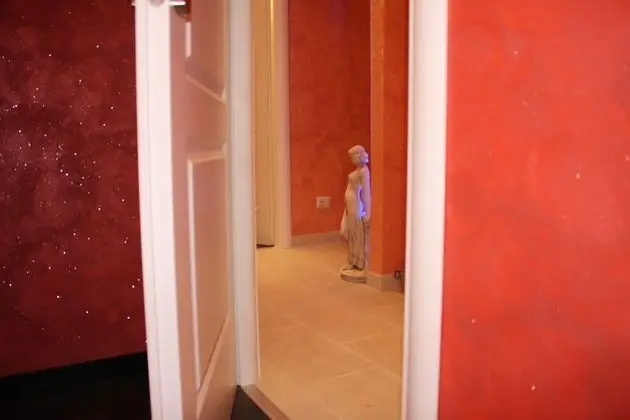 Junior Süit (Rosso / Beige)