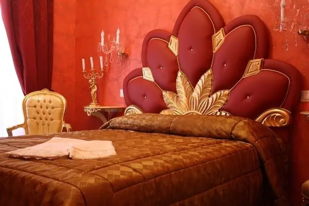 Junior Süit (Rosso / Beige)