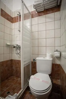 Büyük Yataklı Tek Kişilik Oda