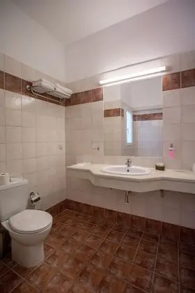 Tek Büyük veya İki Ayrı Yataklı Oda