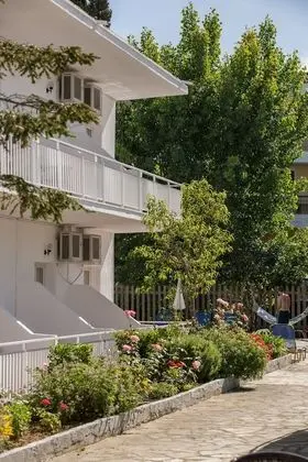 Üç Kişilik Oda
