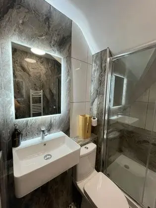 Double KING Room Ensuite