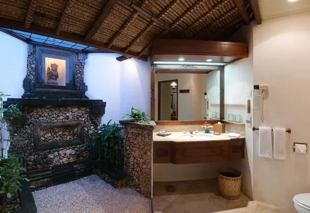 Kır Evi, Bahçe Manzaralı