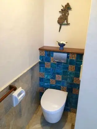 Kır Evi, Bahçe Manzaralı