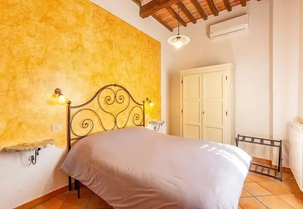 Family Apart Daire, Birden Çok Yatak, Bahçeli (Poppy apt with shared pool)