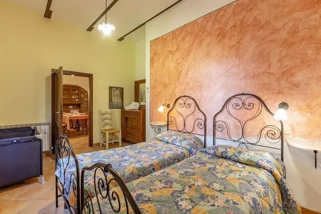 Family Apart Daire, Birden Çok Yatak, Bahçeli (Poppy apt with shared pool)