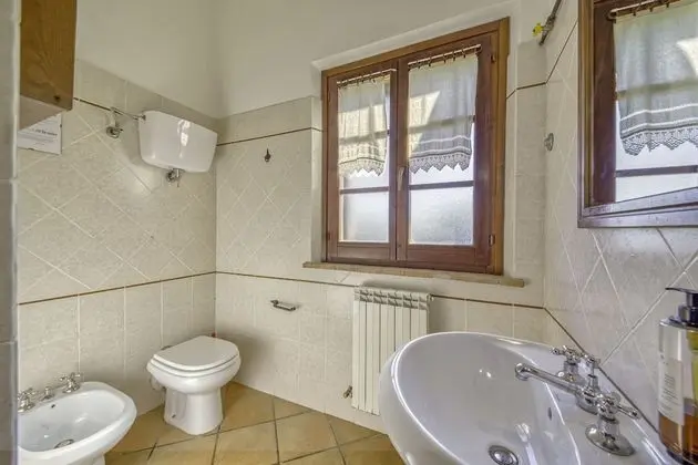 Family Apart Daire, Birden Çok Yatak, Bahçeli (Poppy apt with shared pool)