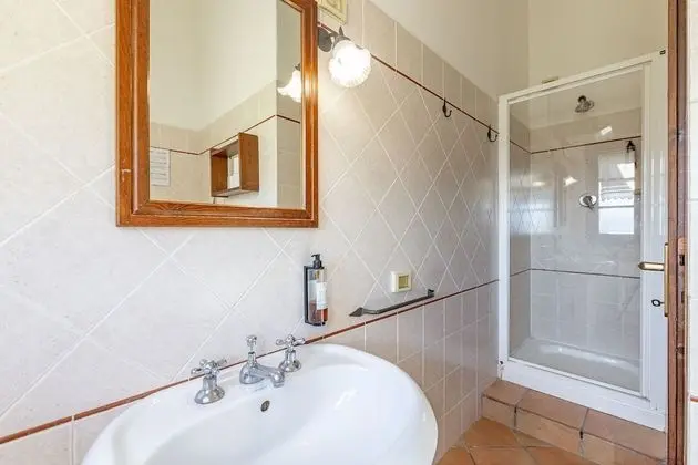 Family Apart Daire, Birden Çok Yatak, Bahçeli (Poppy apt with shared pool)