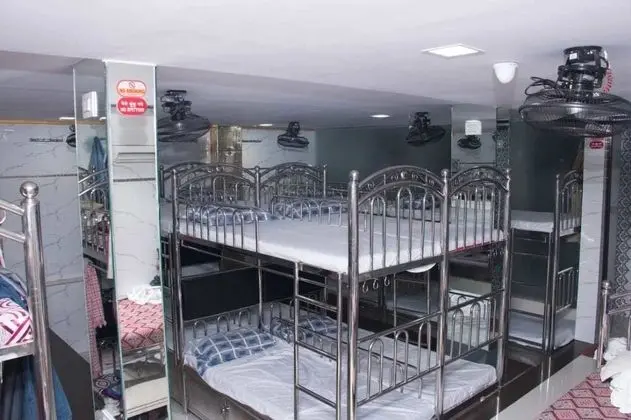 Ortak Ranzalı Oda (18 Bed with AC)