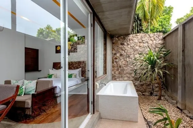 Cabana Double Room - Free Pick Up