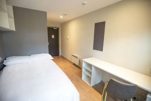 Oda, 1 Çift Kişilik Yatak